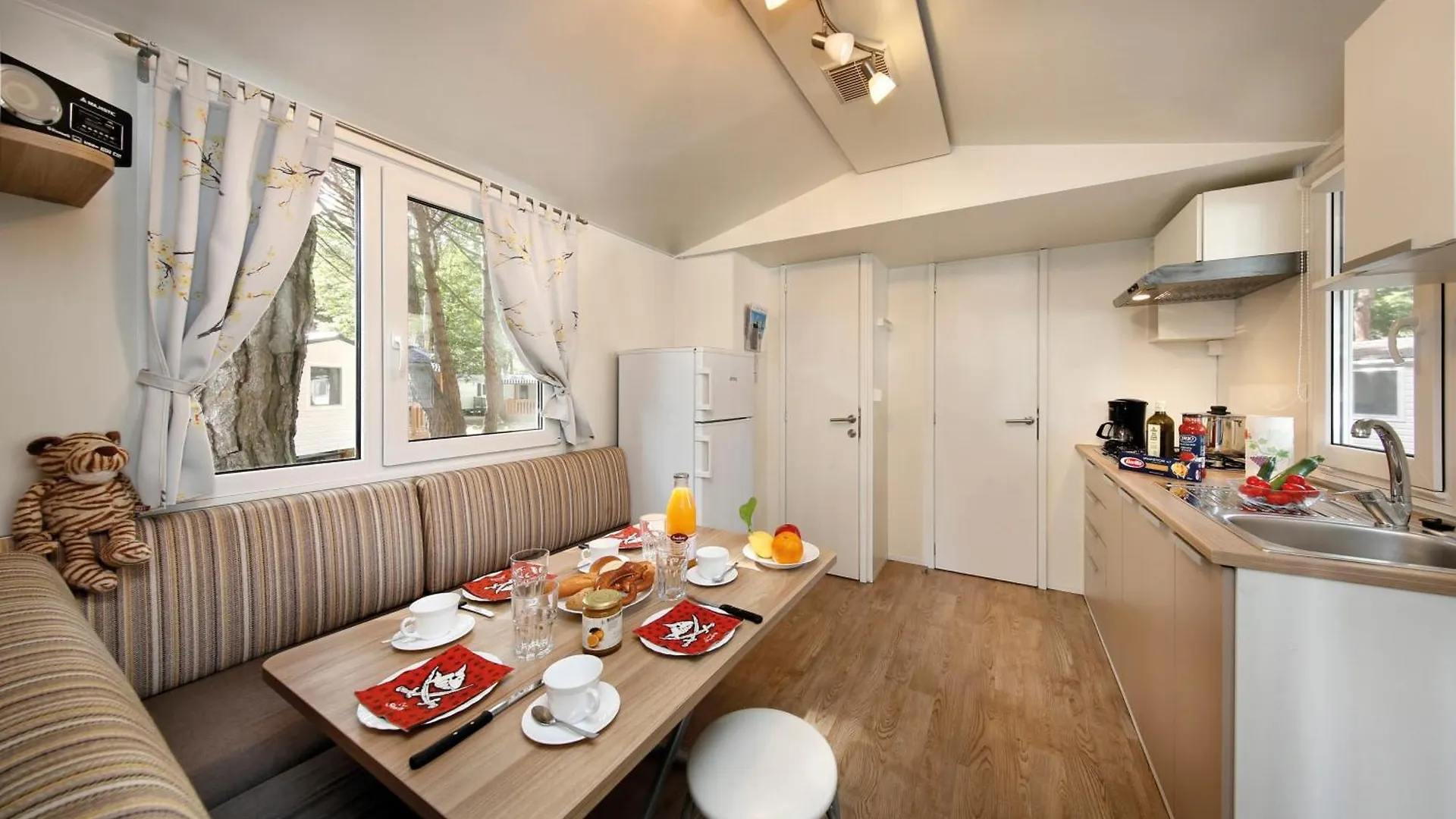 **** キャンプ場 Albatross Mobile Homes On Camping Cisano & San Vito S. P. A. バルドリーノ イタリア